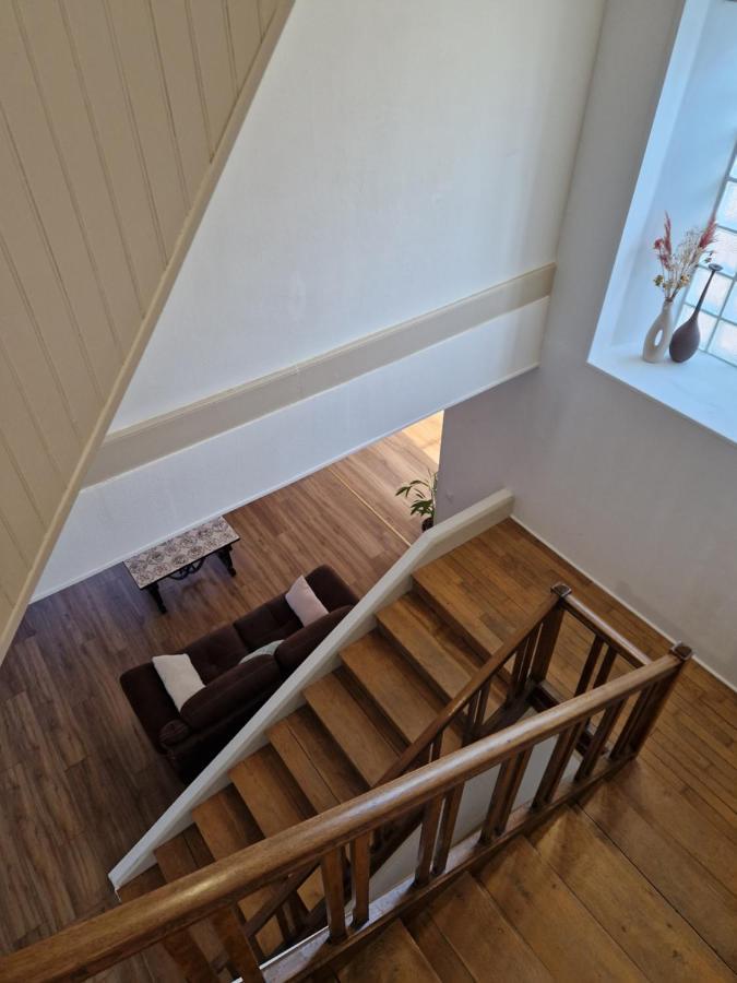 Maison Familiale De 280m² Alboussière
