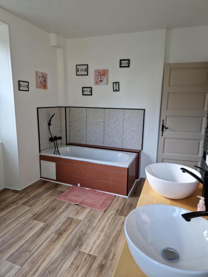 Casa vacanze Maison Familiale De 280m² Alboussière